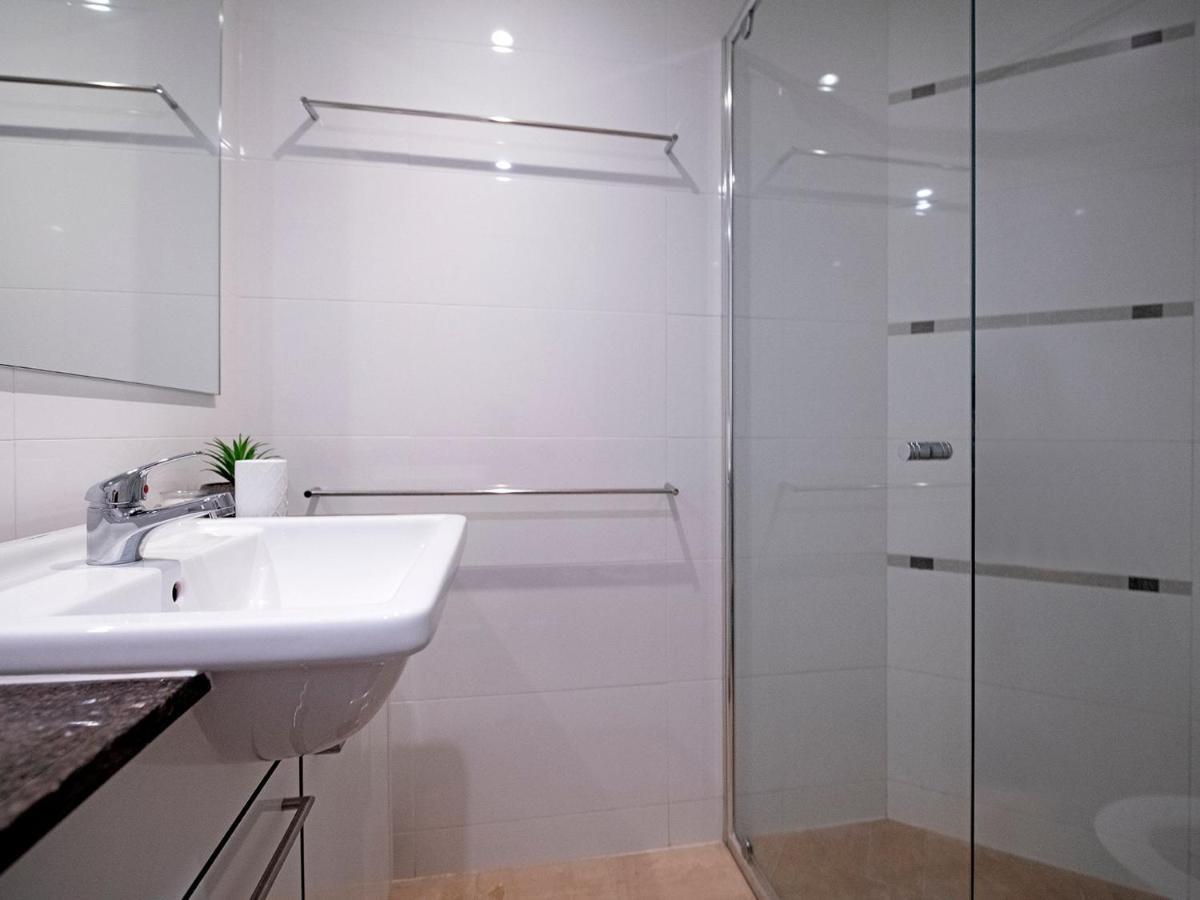 Modern 2 Bedroom Apartment In Sierra Grand - Coasthm Голд-Кост Экстерьер фото