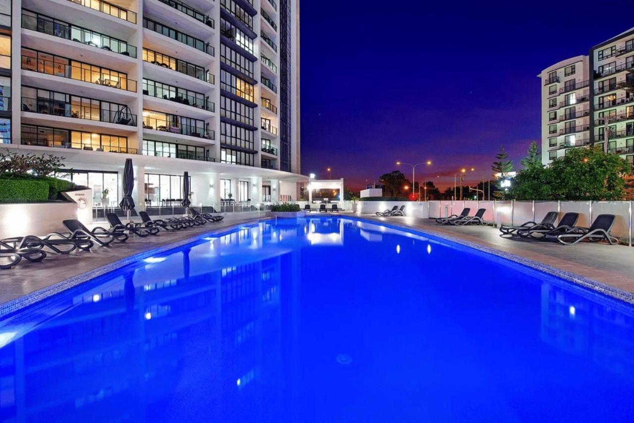 Modern 2 Bedroom Apartment In Sierra Grand - Coasthm Голд-Кост Экстерьер фото